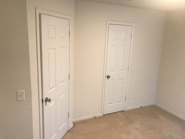 Photo - 17406 Hoover Gardens Dr