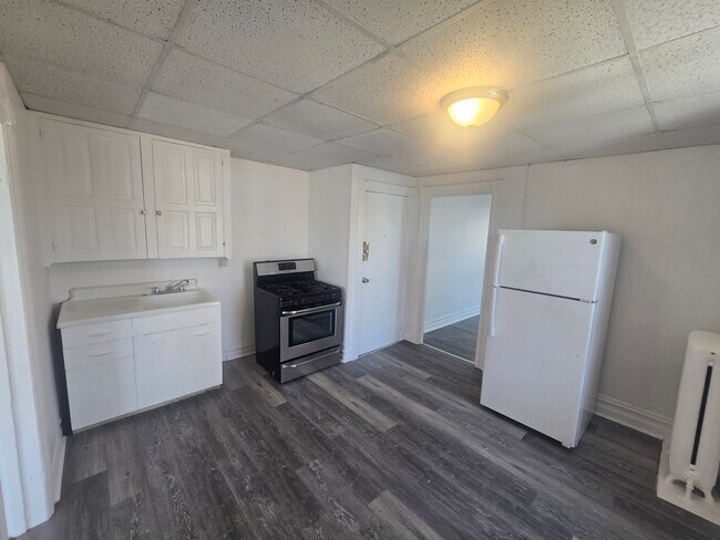 Photo - 450 Maple St Unit 3