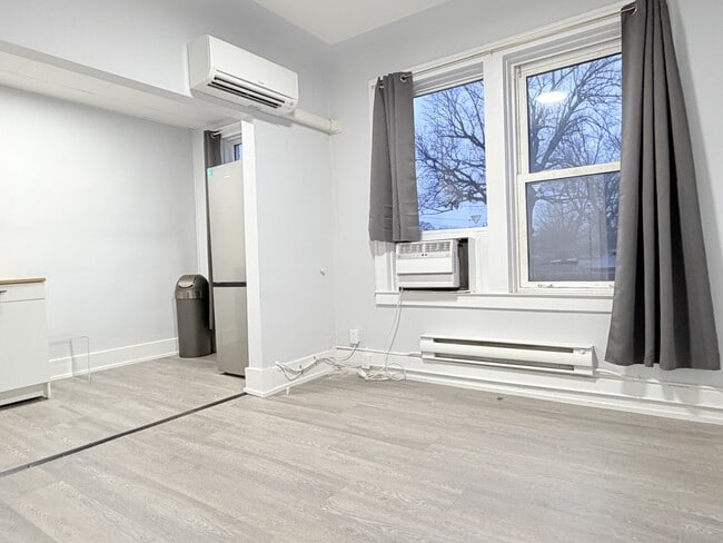 Photo - 1495 Gladstone Ave Unit 204