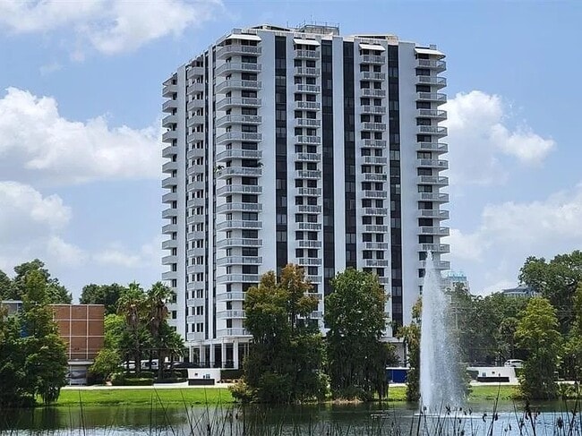 Building Photo - 400 E Colonial Dr Unit 408