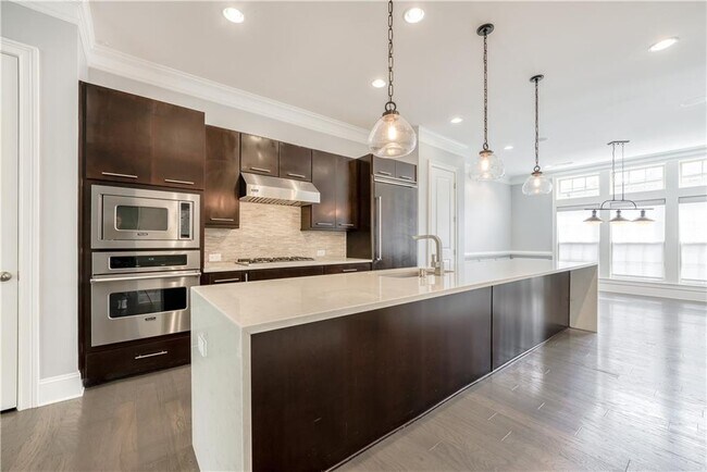 Photo - 1124 Holly Ave