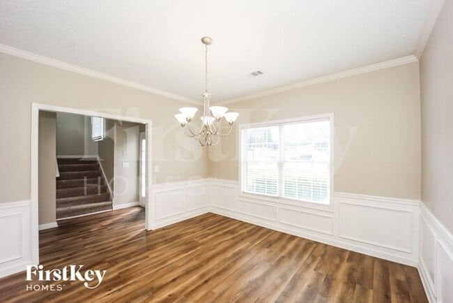 Photo - 25 Windsor Way