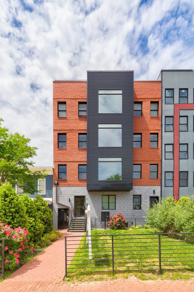 Photo - 1720 New Jersey Ave NW Unit 101