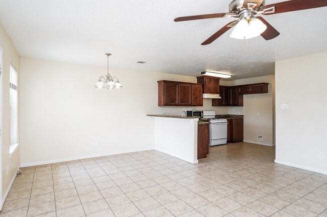 Photo - 8424 Cannon St