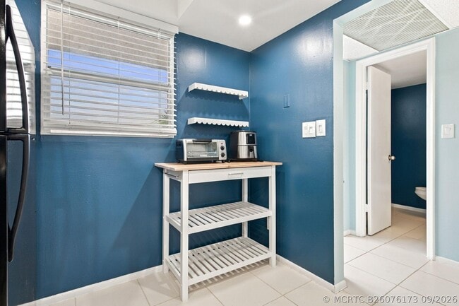 Photo - 113 Royal Pk Dr Unit 4E