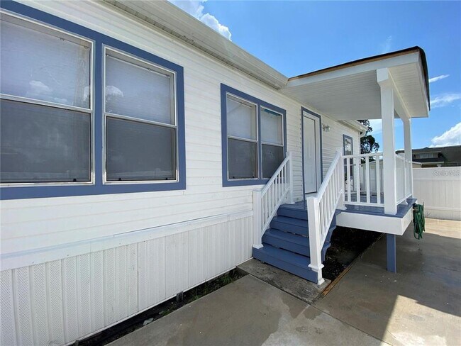 Building Photo - 8726 Mayflower Rd