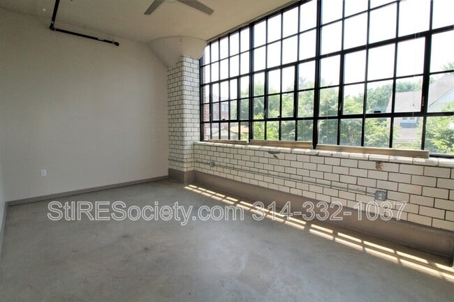 Photo - 8125 Michigan Ave Unit #322