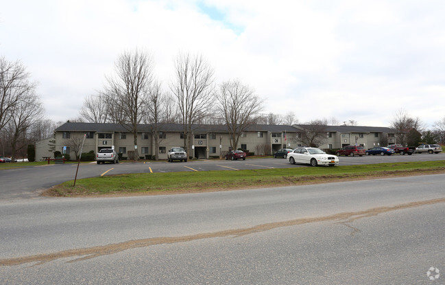 Deerfield Apartments - Deerfield Estates Apartments