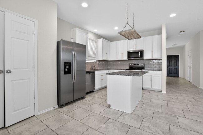 Photo - 4 Weeks Free!!! Beautiful 3 Bedroom Home in New Braunfels – Spacious Layout & Prime Location!