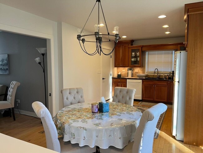 Photo - 227 Juneway Terrace