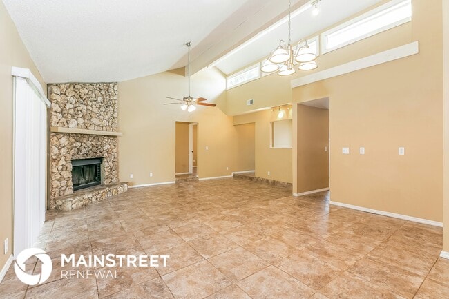 Photo - 20440 Majestic St