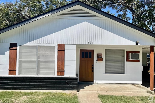 Building Photo - 514 N San Marcos St Rental