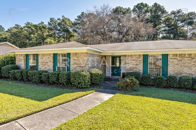 Photo - Charming 3 Bed 2 Ba Home Close to Saraland