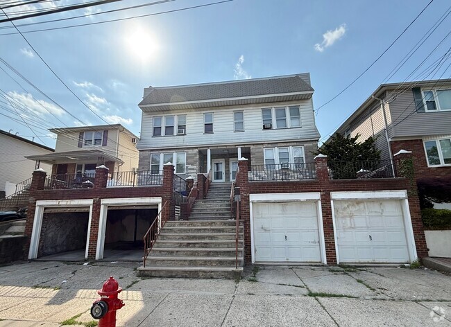 Building Photo - 165 Davis Ave Rental