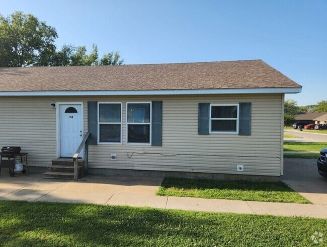 Building Photo - Wild Horse Rental