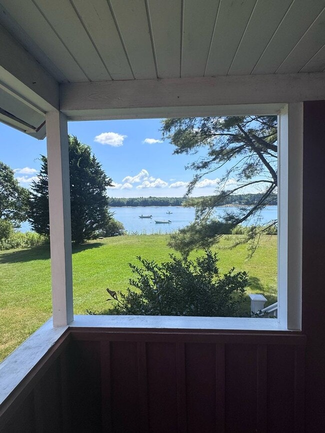 Building Photo - 2BR WATERFRONT OASIS RETREAT Webb Field Rd