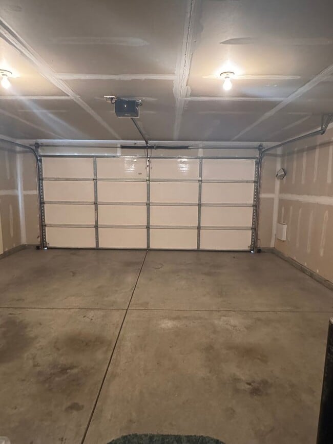 Photo - 2 bedroom 2 bath duplex for rent in Grants  Pass