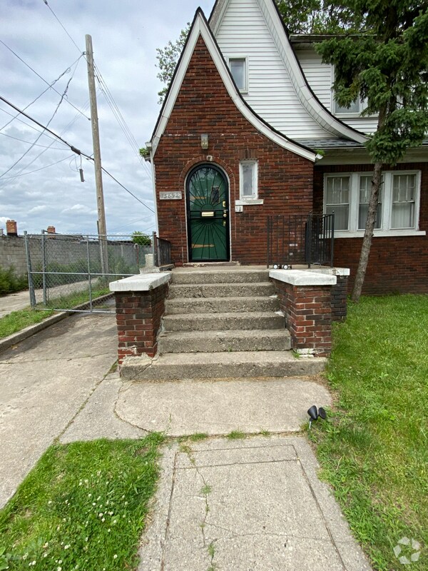 Building Photo - 15892 Indiana St Rental