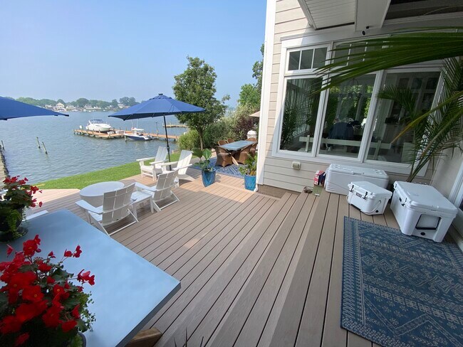 Photo - 1511 Shore Rd