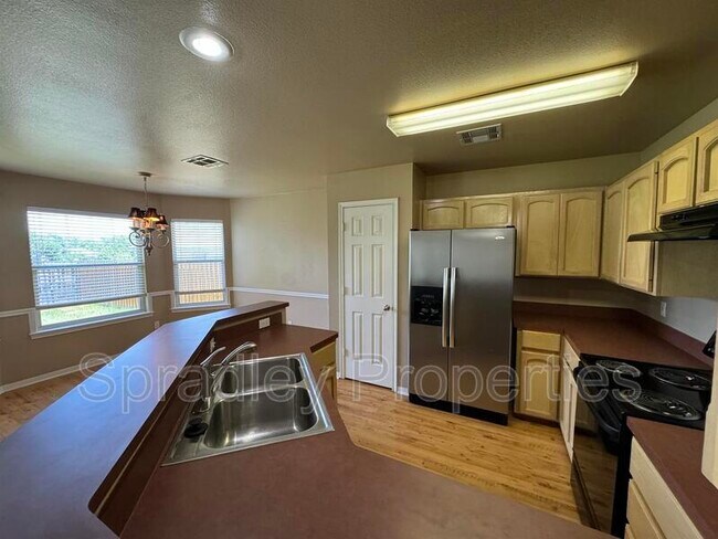 Photo - 2318 Kingsbury Dr