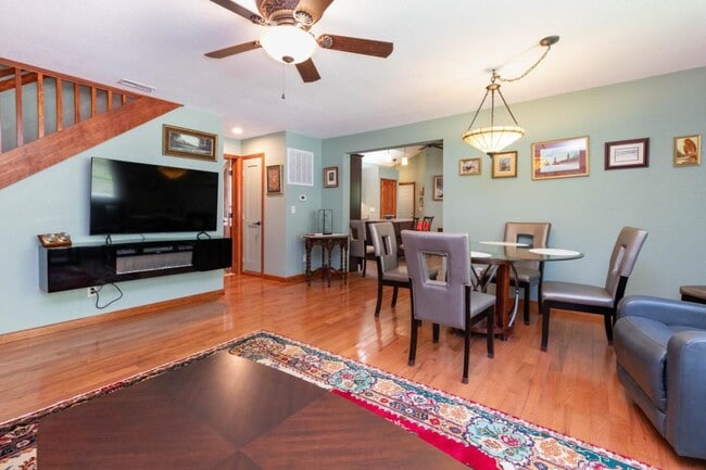 Photo - 9228 Big Laurel Rd