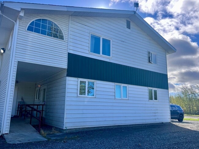 Building Photo - 33220 Sterling Hwy Unit Apartment B