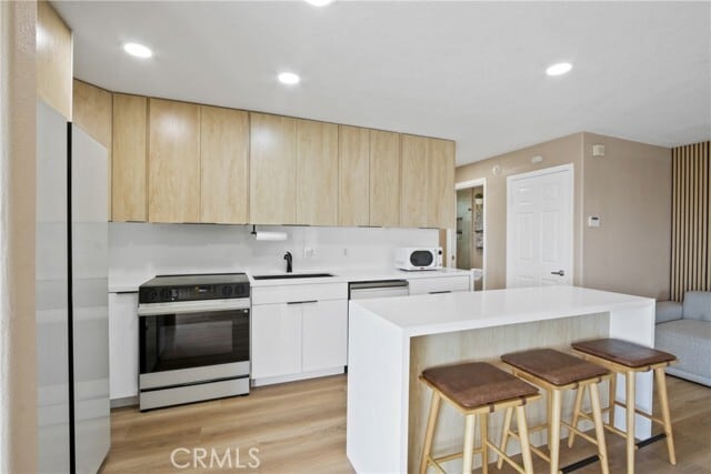 Photo - 711 Pacific Coast Hwy Unidad 120