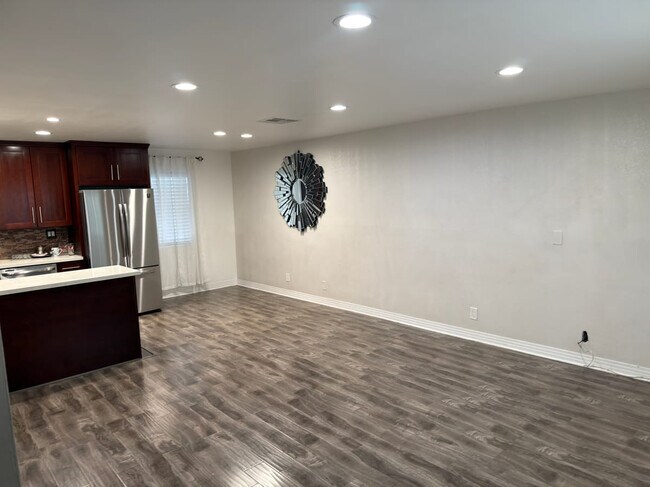 Photo - 618 N Howard St Unidad 138