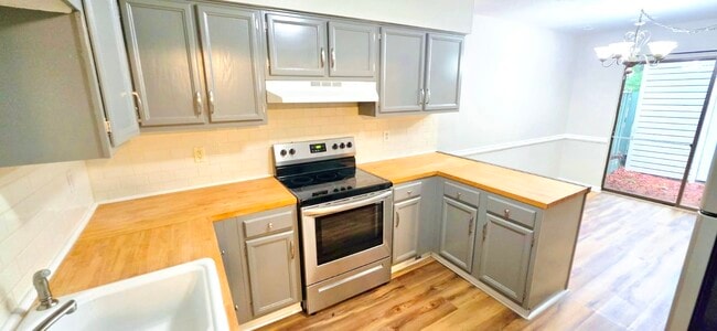 Photo - 4717 Walden Pond Dr Unit A