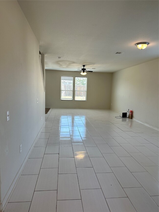 Photo - 10011 Sanders Rose Lane