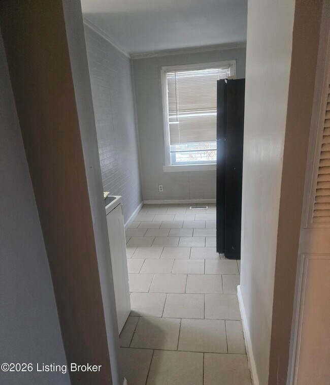 Photo - 3004 Wyandotte Ave