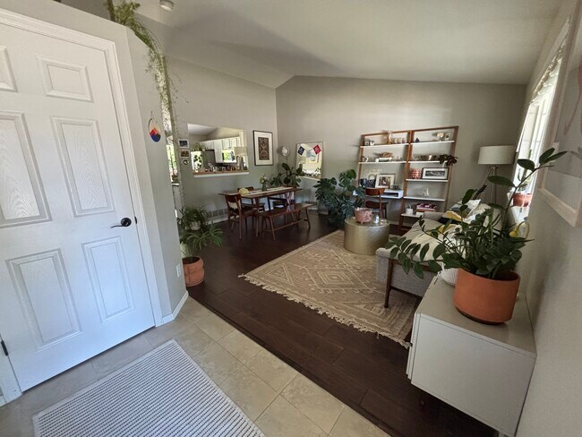 Photo - 1022 Woodside Rd