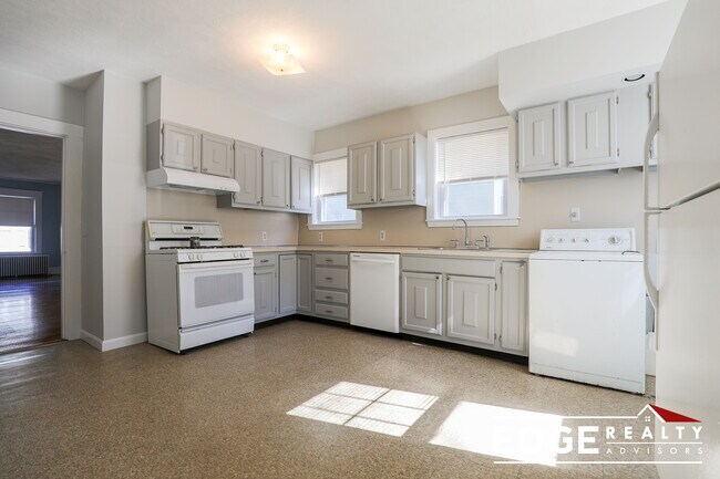 Photo - 15 Mapleton St Unit 1