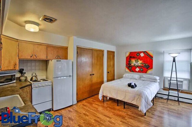 Photo - 107 E 2nd St Unit 4