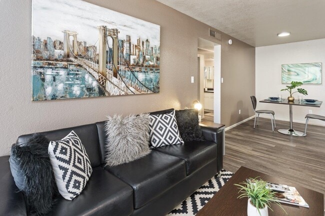 Photo - Paseo on University