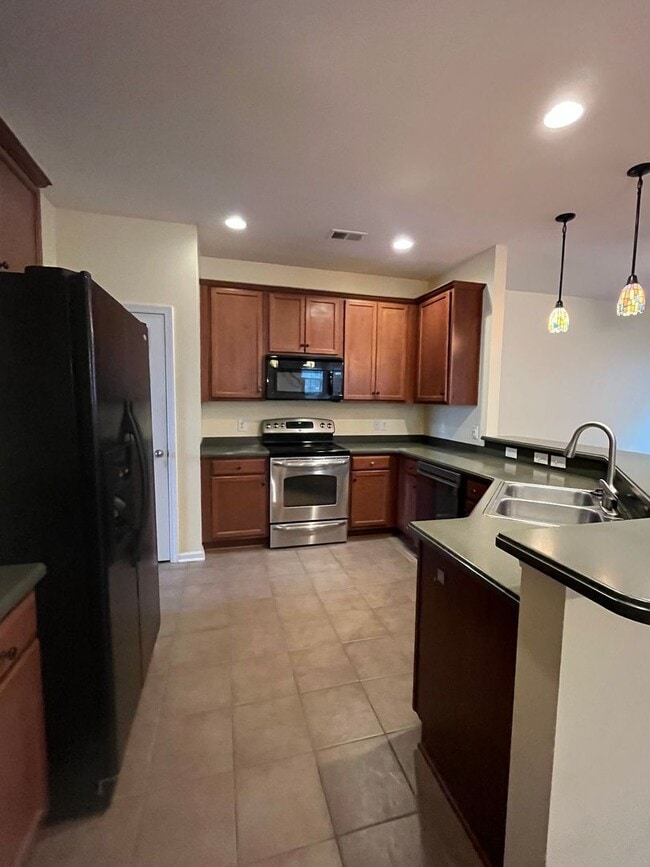 Photo - Beautiful 4-Bedroom 3 Bath Home with Neighborhood Pool!