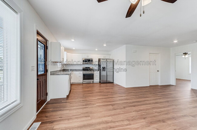 Photo - 201 24th Ave