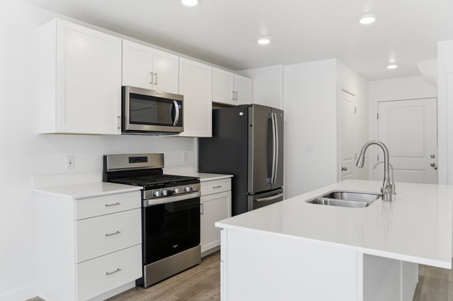 Photo - 367 Navigator Ct