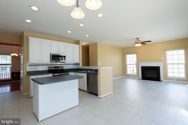 Photo - 341 Bullskin St