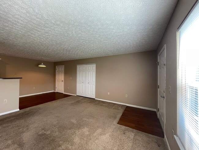 5558 Garden Ridge
