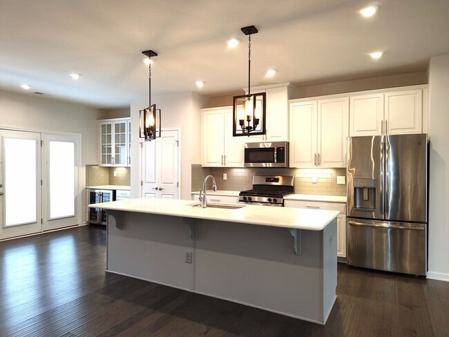 Photo - Pristine, 4 bed, 3.5 bath Townhome Located in the Kee Court Community!