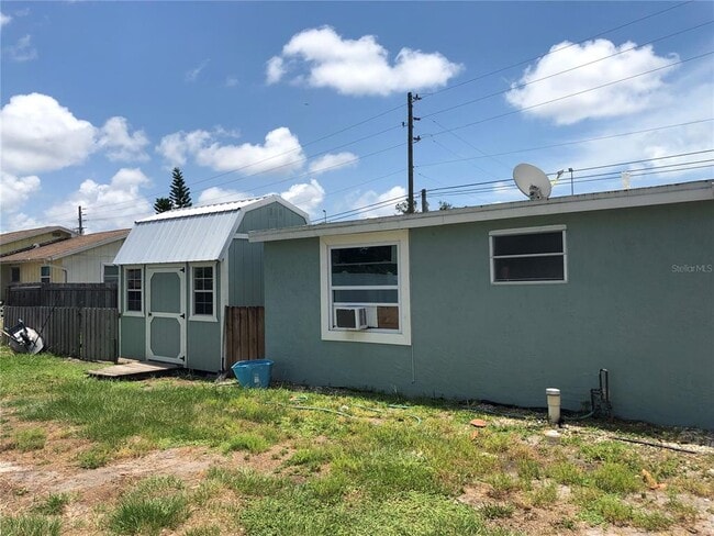 Building Photo - 1395 Sharlo Ln