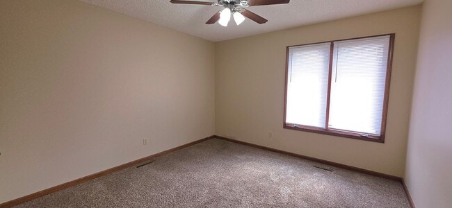 Photo - 3 Bedroom 2 Bathroom home in Southwest Springfield for $1495!