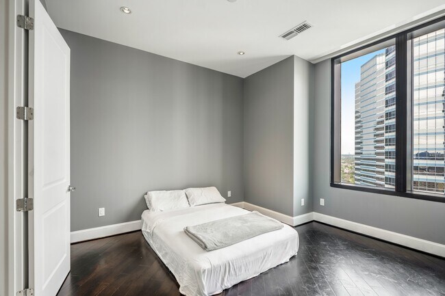 Photo - 1409 Post Oak Blvd