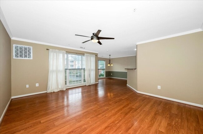 Photo - Excellent Elevator Condo for Lease