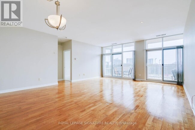 Photo - 1 Leaside Park Dr Unit 415