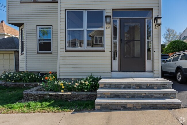 Building Photo - 87 Harnden Ave Unit 1 Rental
