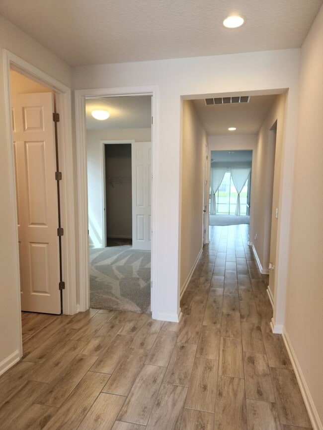 Photo - Perfect size, perfect location!