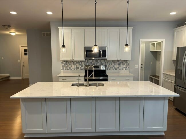 Photo - 2142 Hidden Ridge Dr