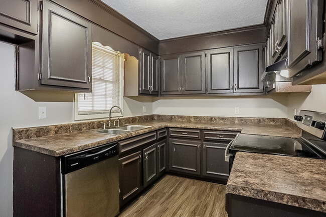 Photo - 308 Kirby Dr